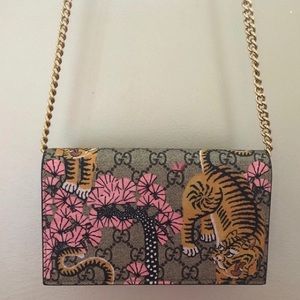 Authentic Gucci purse.
